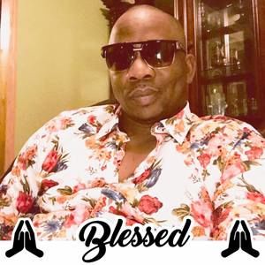 Meet your Posher, Alieu